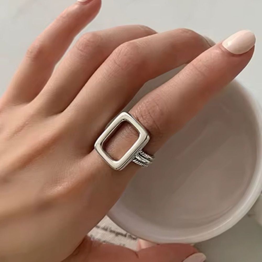 The Big Rectangle Statement ring adjustable in 925 silver